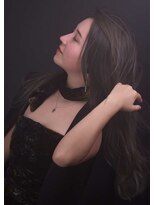 アンアタッシュ(UNE ATTACHE)&nbsp;エレガントな美しさ × アッシュの奥深さ☆目を奪われる瞬間