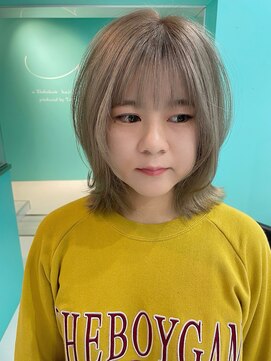 ユー イケブクロ(u Ikebukuro) ホワイトブロンド/ブリーチ/ダブルカラー/ミルクティーベージュ