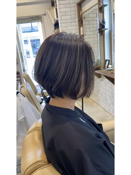 ミルク(MILK) ショートボブ×グレージュ×白髪ぼかし×髪質改善 30代40代50代