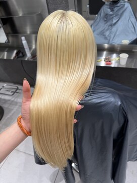 ダブ アオヤマ(DaB AOYAMA) 艶髪ブロンドヘア抜きっぱなしブリーチカラーハイトーンカラー