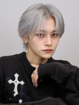 ザサードヘアー 船橋(THE 3rd HAIR) ホワイトシルバーシースルーセンターパート