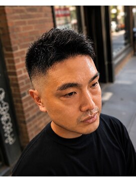 デルフィーノ ヘアーパフォーム(delfino hair perform) メンズカットフェード眉毛カット