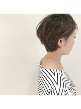 デフィー(DEFY) 耳掛けショートスタイル