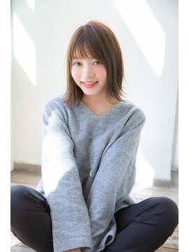 アンアミ オモテサンドウ(Un ami omotesando) 【Un ami】《増永剛大》　　ミルクティーカラーの外ハネミディ