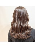 大人ツヤ×ウェーブヘアー