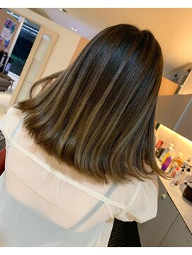 オハナ(OHANA) ボブバレイヤージュ