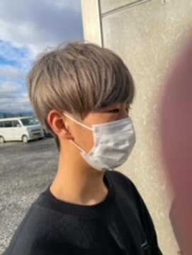 ヘアーアンドネイル ガレージ(GARAGE) シルバーマッシュ