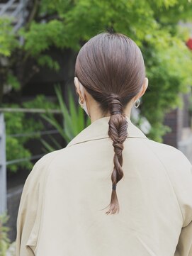 ニカイ(2F) タイトポニーヘアアレンジ/アースカラー/ヘアセット