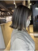 切りっぱなし外ハネボブバレイヤージュハイライト