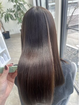 ケーオーエスピンク(K O S pink) ナチュラルなブラウンカラー