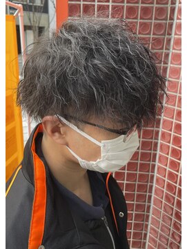 クオンヒール(QUON HEAL) 刈り上げ無造作マッシュ緩めツイストスパイラル