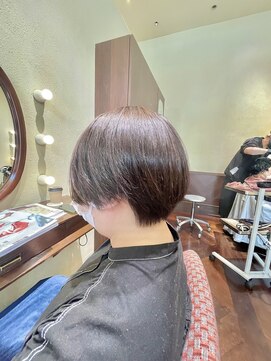 エルサフィロ ヨドヤバシ(el zafiro yodoyabashi) 【el zafiro yodoyabashi】大人女子スッキリショート