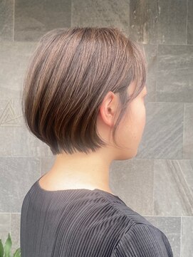 メゾン アヴァロ(Maison Avallo) 30代40代女性の大人めミニボブ