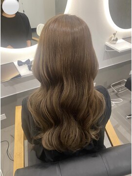 エメ 北千住店(Aimer) ベージュカラー