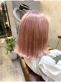 ホワイトピンクアッシュ 外はねボブ ハイトーン