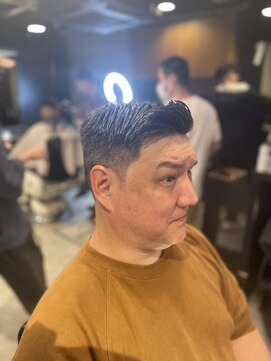 フランクスバーバー アンド ビアークラブ(FRANK'S BARBER and BEER CLUB) サイドパート