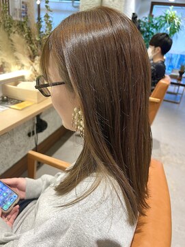 日日ヘアサロン オリーブベージュ×ミディアム