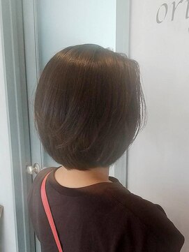 モア ヘアデザイン バイ オリジンズ つくばみどりの店(moA hair design by Origins) 丸みレイヤーボブ