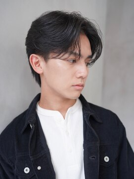 ニコ トウキョウ ロジック(nico TOKYO Logic) センターパートニュアンスパーマ