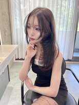 リリー(Lilley)&nbsp;ピンクブラウン×小顔レイヤー×韓国風巻き×髪質改善