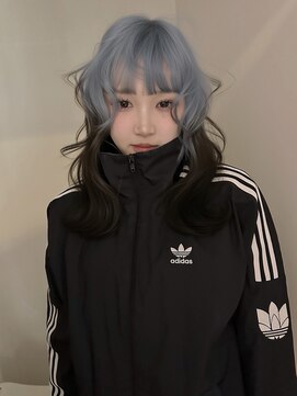 イェッカ パビル(YECCA pabil) ペールブルーからブラウンのルーツカラー(ブリーチ2回~)