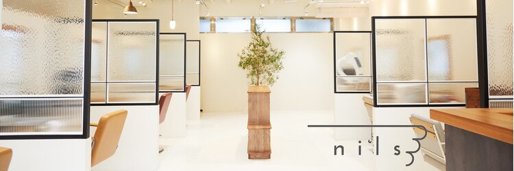 ニルス(nils)のサロンヘッダー