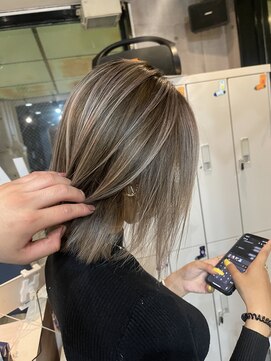 ラフ(LAFF) #バレイヤージュ#グレージュカラー#ボブウルフ#ココアベージュ