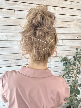 デコヘアー キートス(DECO HAIR kiitos) お呼ばれへア*お団子アップアレンジ/ハイトーンカラー