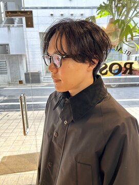 ロジエ(ROSIER) くせ毛を活かしたセンターパート