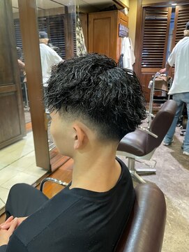 リットジェンツ 千葉(Lit Gents) フェードカット&ツイストパーマ