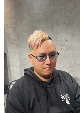 シャノ(siano) ブリーチピンクカラースキンフェード