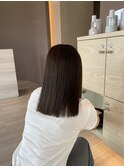 オリーブベージュ