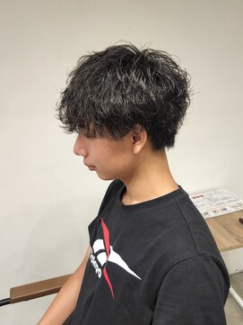 ニアウ 伊勢崎連取店(Niau) マッシュショートウルフ波巻きシャドウパーマ