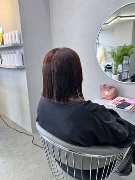 クロア(CHROA) 【レッドブラウン　　切りっぱなし前下がりボブ】