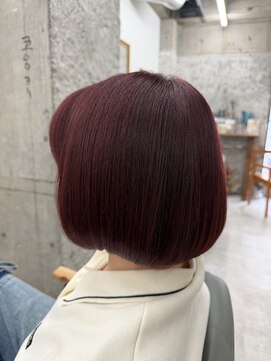 ホロ(holo-) 艶感チェリーレッドボブ