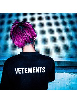 ローグ(LOGUE) 【LOGUE】☆外国人風ファッキンピンク☆