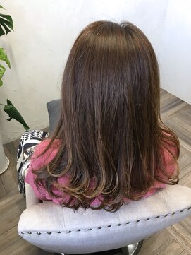 ベレッタ ネヤガワ(veretta. neyagawa) ロングレイヤー/抜け感ロング/韓国ヘア/大人可愛い/ベージュ