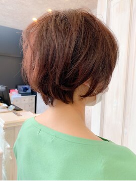 キャアリー(Caary) 福山市　丸みエアリーショートボブなら人気キャアリーcaary
