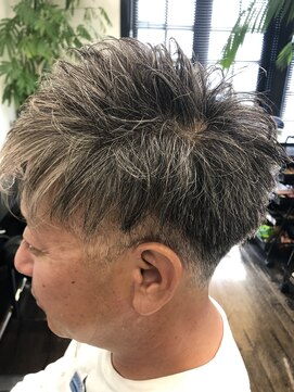 ヘッズ(HEADS) ツーブロックパーマスタイル