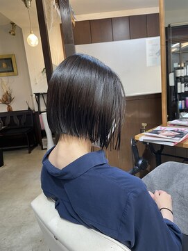 ムーブ(Moob) 切りっぱなしボブスタイル【別府】