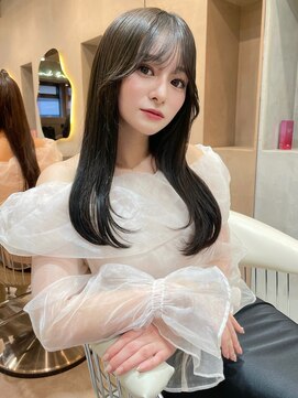 グロー 大宮(GLROW) 顔まわりカット　オリーブベージュ　韓国　レイヤーカット