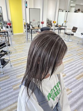 アフューズバイストゥー(Vfuse by StueW) オトナも楽しむ極細ハイライト[倉敷][岡山][倉敷美容室]