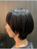 お手入れ簡単！凛とした黒髪ショートボブ
