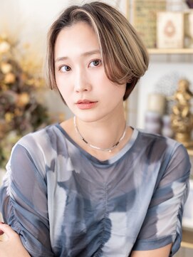 カバーヘア ブリス 戸田公園西口店(COVER HAIR bliss) ブリーチカラーセンターパートボブショートミニマルボブa