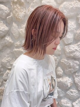 リン モアナバイヘッドライト 武蔵小杉2号店(lynn Moana by HEADLIGHT) lynn【武蔵小杉】#切りっぱなしボブ#センターパート#ピンク