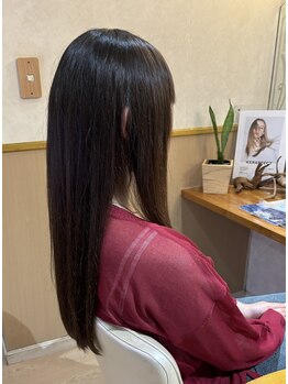 グラッシーヘアー(GLASSY HAIR)の写真/【東海市】気になるうねりを解消♪エイジングによる広がりや収まりの悪い強いクセ毛にも対応!