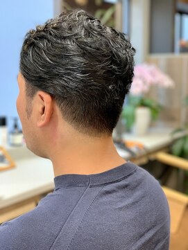 カームリーヘアー(calmLY HAIR) ベリーショート/ダークアッシュ/ニュアンスパーマ/韓国マッシュ