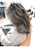アッシュベージュ系バレイヤージュカラー