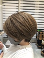 ビューティーマルシェ ミンナノ ららぽーと愛知東郷店&nbsp;前下がりショート