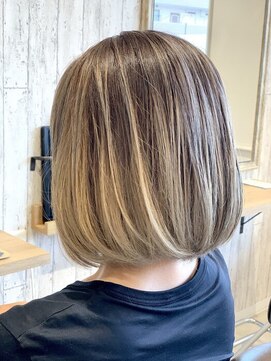 ヘアーデザイン ベルタ(Hair Design BELTA) 丸みショート/ボブ/ベージュ/バレイヤージュ